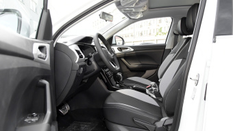 VW Tacqua R-Line Connect 200TSI DSG